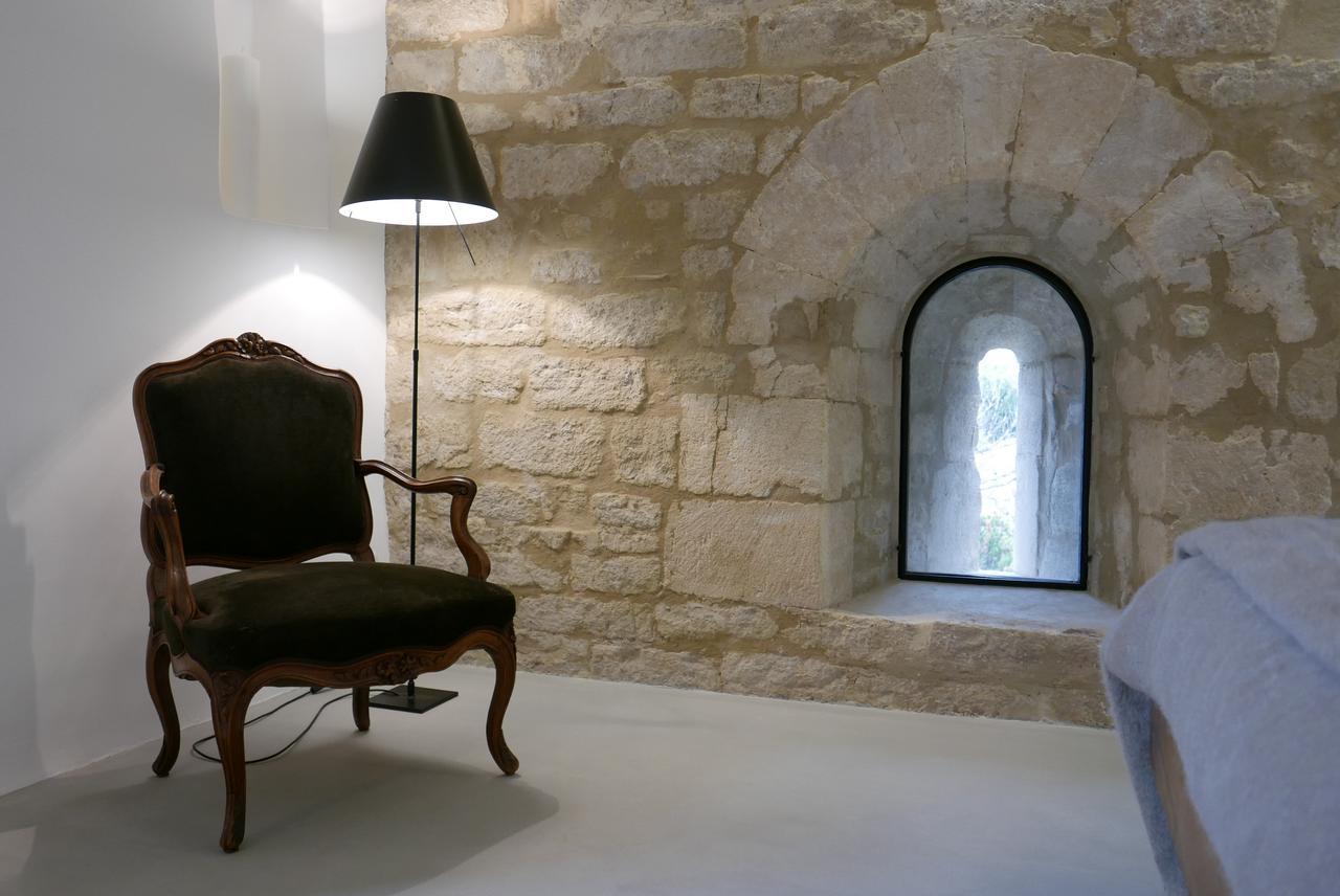 Tour Sarrazine De Montaren Bed & Breakfast Bagian luar foto
