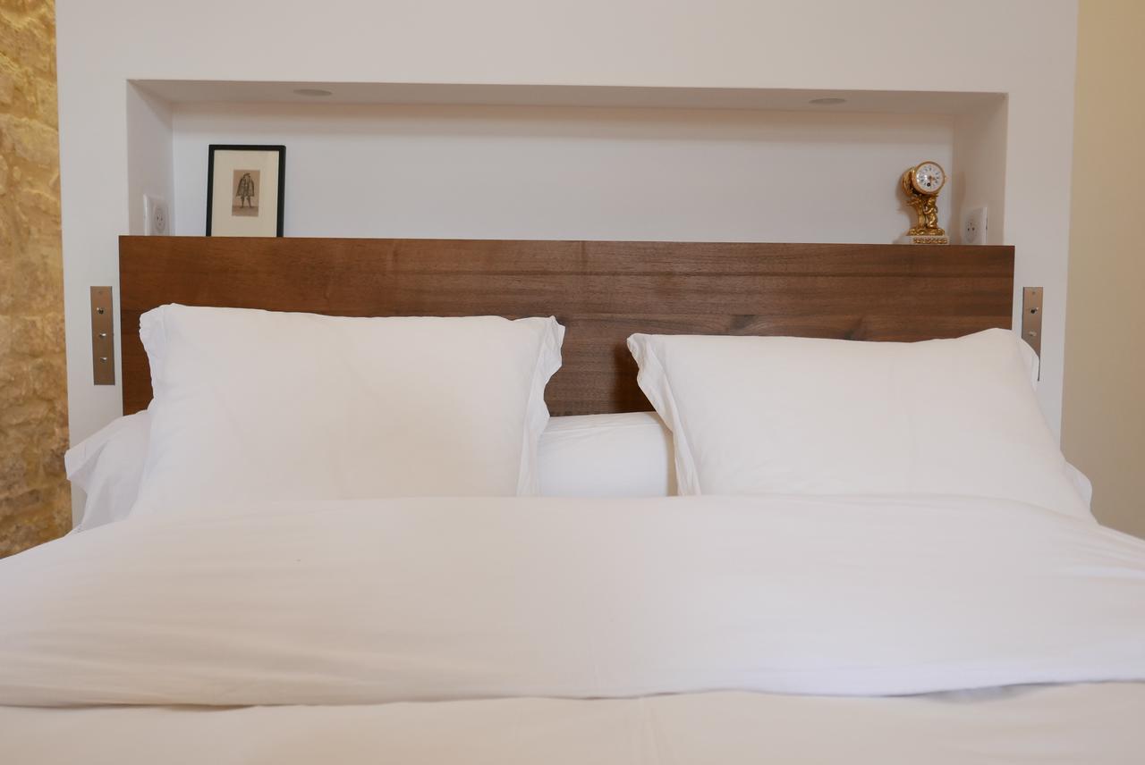 Tour Sarrazine De Montaren Bed & Breakfast Bagian luar foto