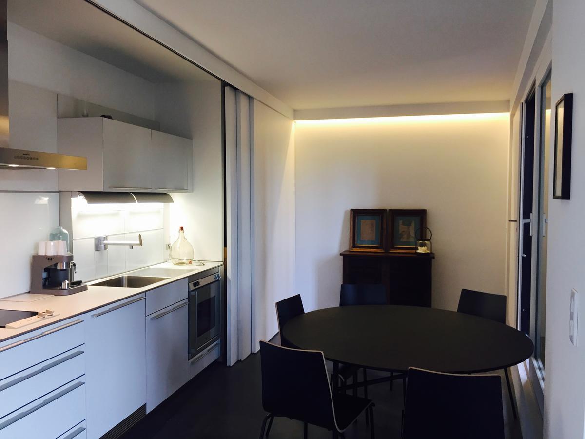 Tour Sarrazine De Montaren Bed & Breakfast Bagian luar foto