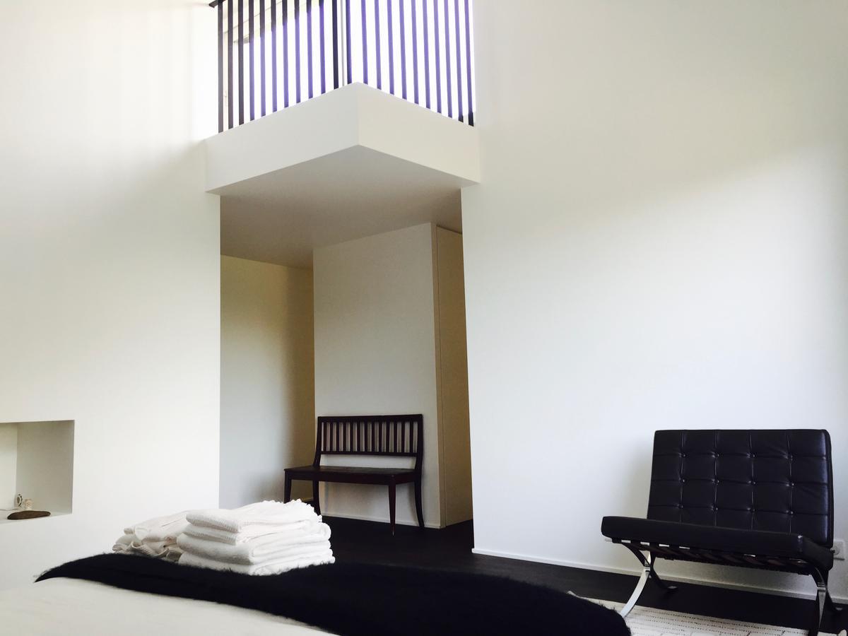 Tour Sarrazine De Montaren Bed & Breakfast Bagian luar foto
