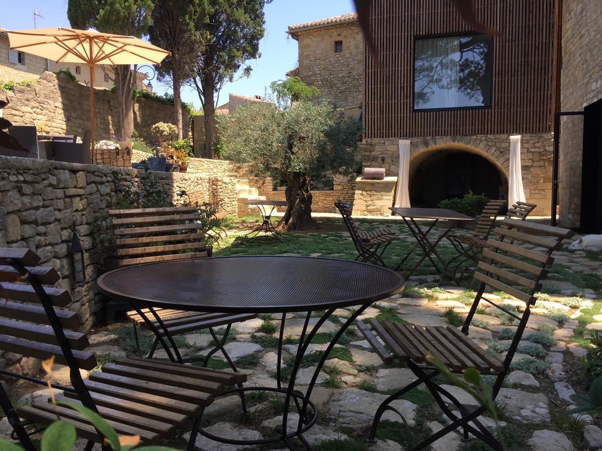 Tour Sarrazine De Montaren Bed & Breakfast Bagian luar foto