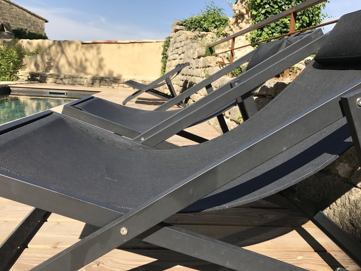 Tour Sarrazine De Montaren Bed & Breakfast Bagian luar foto