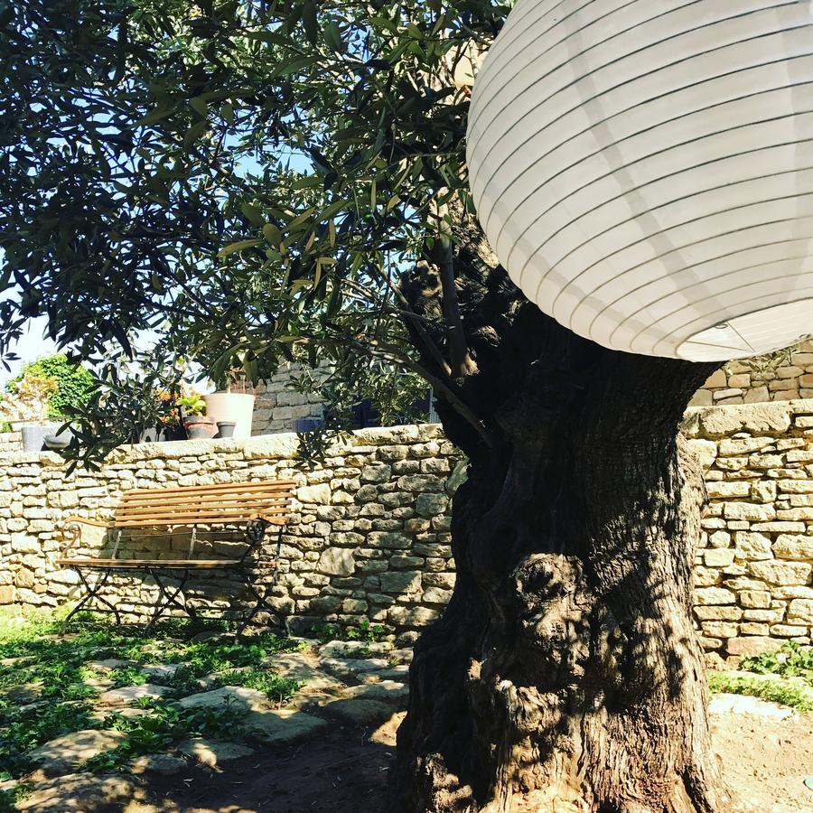 Tour Sarrazine De Montaren Bed & Breakfast Bagian luar foto