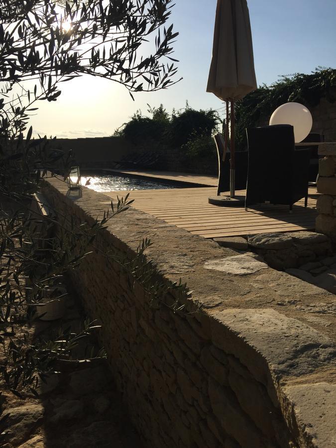 Tour Sarrazine De Montaren Bed & Breakfast Bagian luar foto