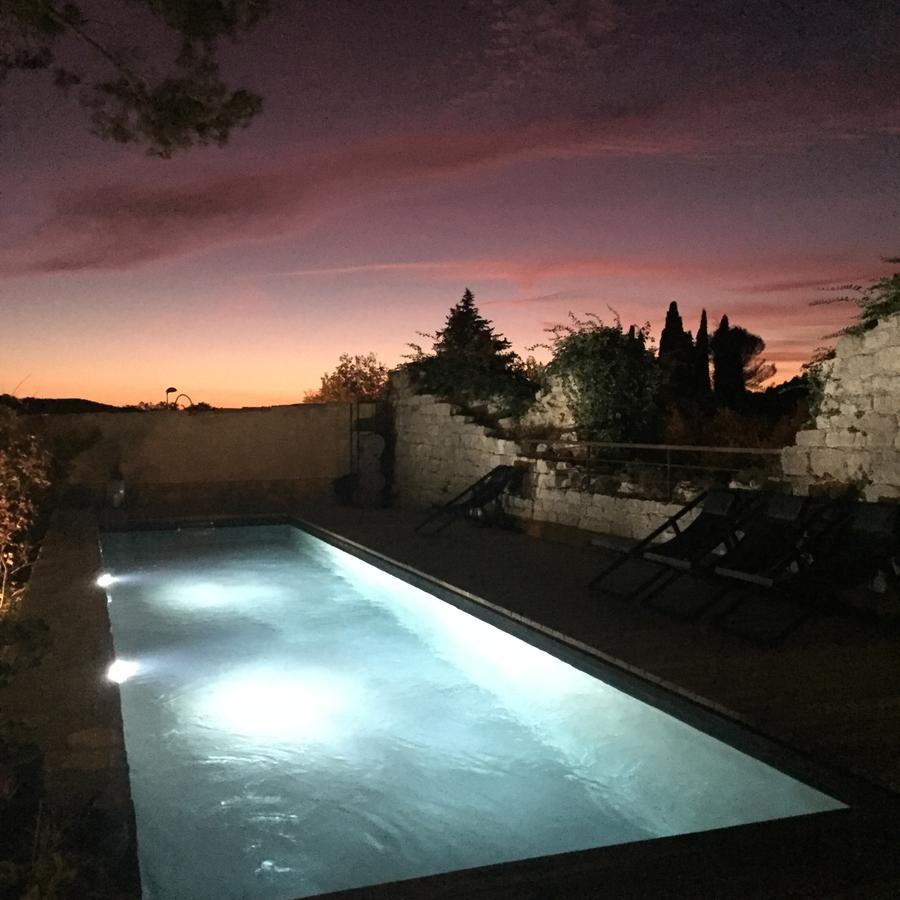 Tour Sarrazine De Montaren Bed & Breakfast Bagian luar foto
